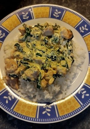 Tejszínes, spenótos csirkemell recept fotója