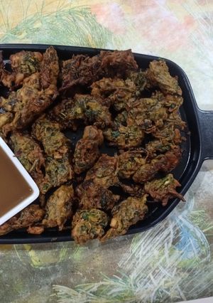 કુંભણીયા ભજીયા (Kumbhaniya Bhajiya Recipe In Gujarati) રેસીપી મુખ્ય ફોટો