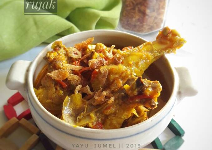 Resep Ayam Bumbu Rujak yang Bikin Ngiler