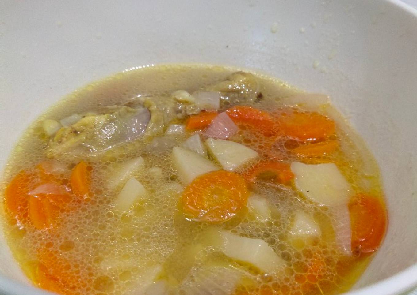 Sup sayuran itu menyenangkan