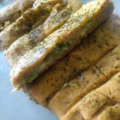 A picture of Garlic cheese bread.
