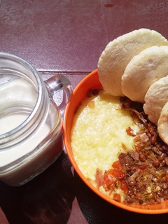 Foto resep BuKu TOBaTe😅 (Bubur Kunyit Topping Oseng Bawang Putih Teri dll)