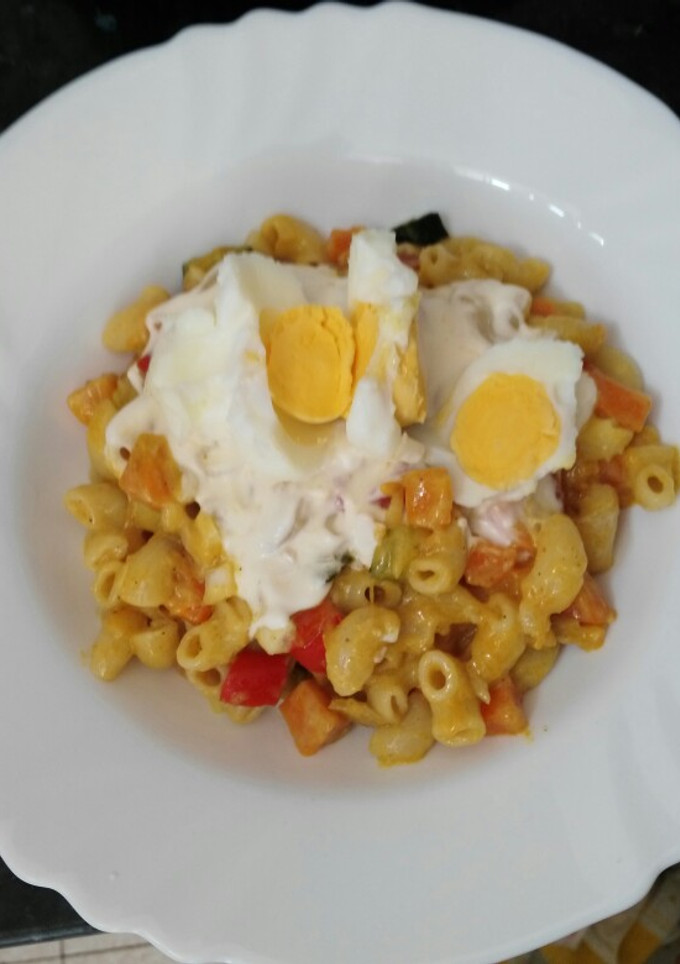 Una foto de Ensalada de pasta con curry