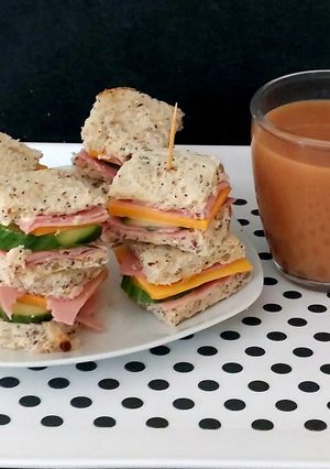 A picture of My Ham, Cheese & Cucumber Sarnies.