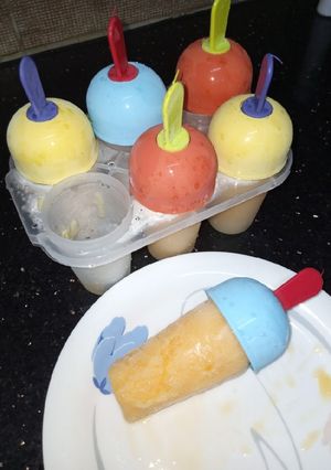 A picture of Cardamom Mango Popsicles.