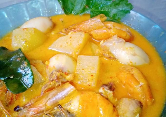 Resep gampang membuat Gulai sea food kentang  sedap