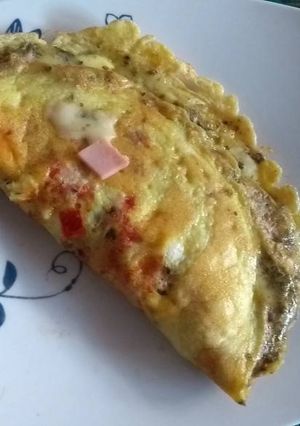 Una foto de Omelette Jamón Queso Morrón