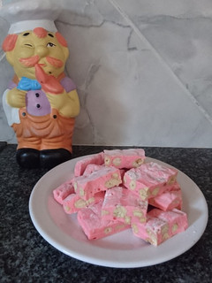 Una foto de Falso turrón masticable 😁