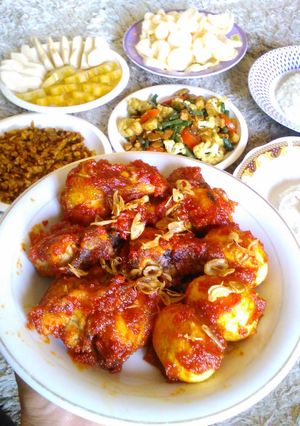 Foto resep Ayam telur bumbu merah