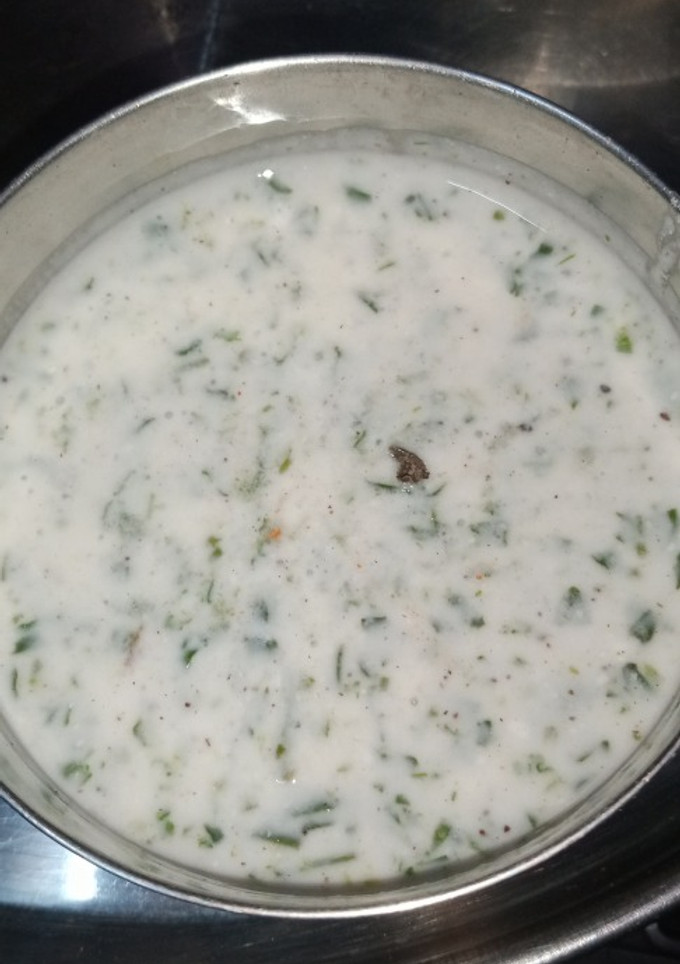 बथुआ का रायता (Bathua ka rayta recipe in Hindi) रेसिपी मुख्य फोटो