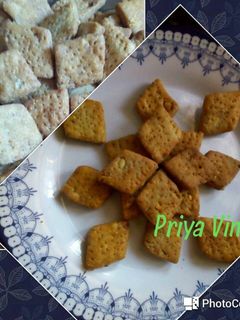 मल्टीग्रैन मूंगफली रवा मठरी (Multigrain peanuts Rawa mathri recipe in hindi) रेसिपी मुख्य फोटो