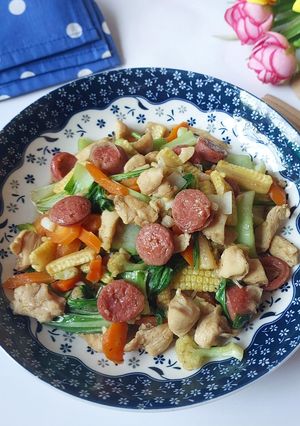 Foto resep Capcay Ayam & Sosis