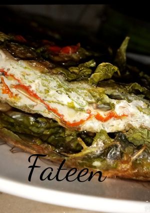 A picture of Omelate with spinach.