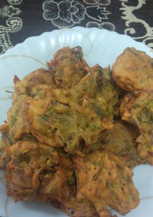 A picture of Piyaz pakore.
