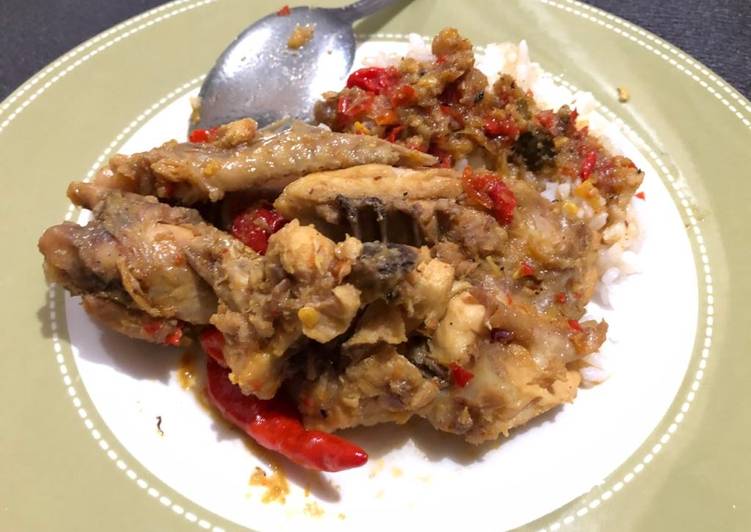 Langkah Mudah untuk Menyiapkan Rica rica ayam, Lezat Sekali