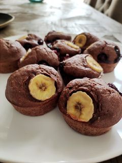 Una foto de Muffins de plátano y cacahuete