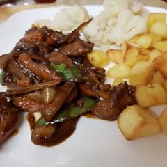 A picture of Chicken in a Hoisin BBQ Sauce. 😀.
