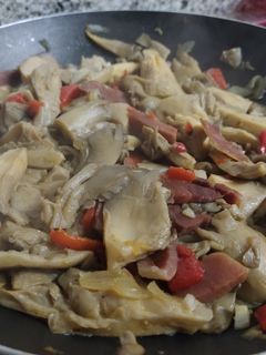 Una foto de 🍄 Setas en salsa