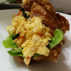 A picture of Jicama And Carrot With Eggs Croissant.