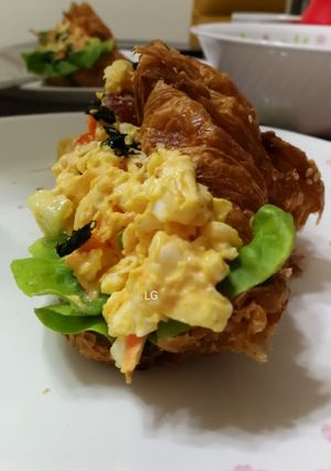 A picture of Jicama And Carrot With Eggs Croissant.