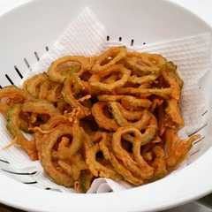 รูปของ Keripik Pare Pedas Renyah