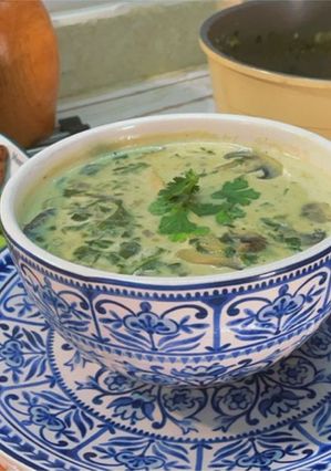 صورة لوصفة شوربة السبانخ بالفطر