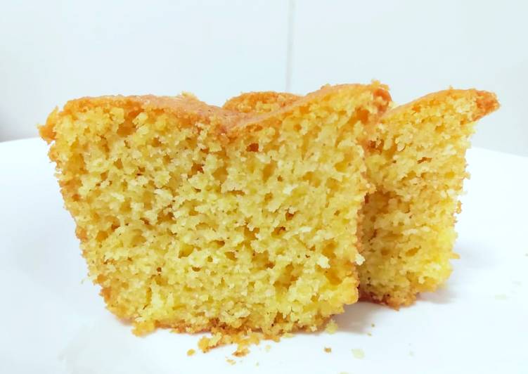Bolo de fubá com leite de coco