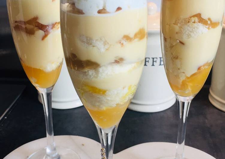 Simple Way to Make Favorite Banana Custard Trifle