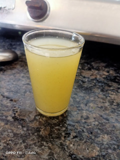 कच्चा आम का पन्ना (kaccha aam panna recipe in Hindi) रेसिपी मुख्य फोटो