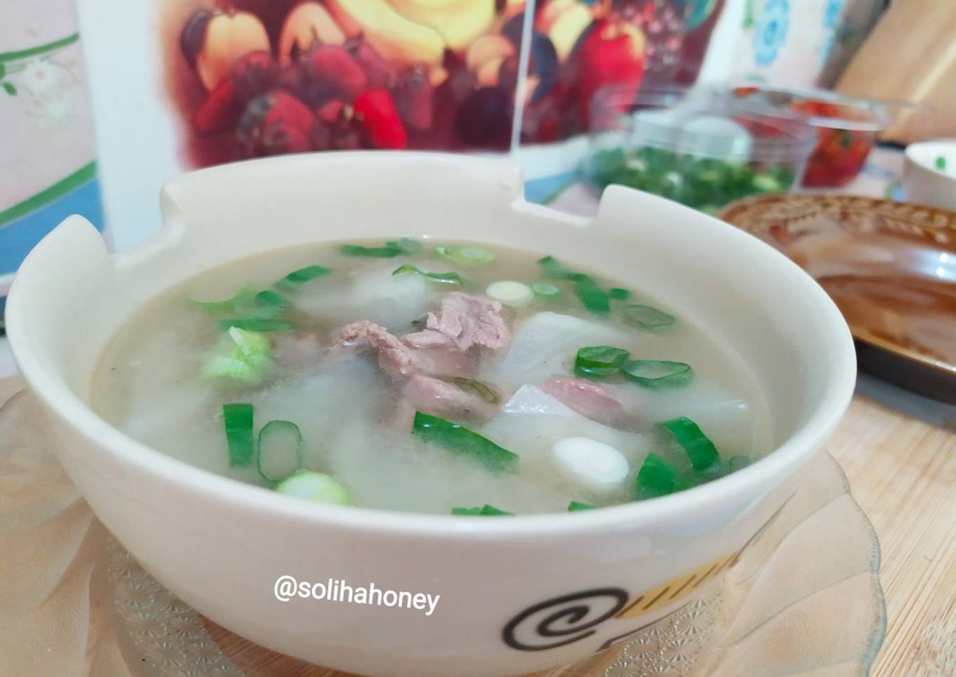 Sogeogi Mu Guk (Sup Sapi Lobak Korea)