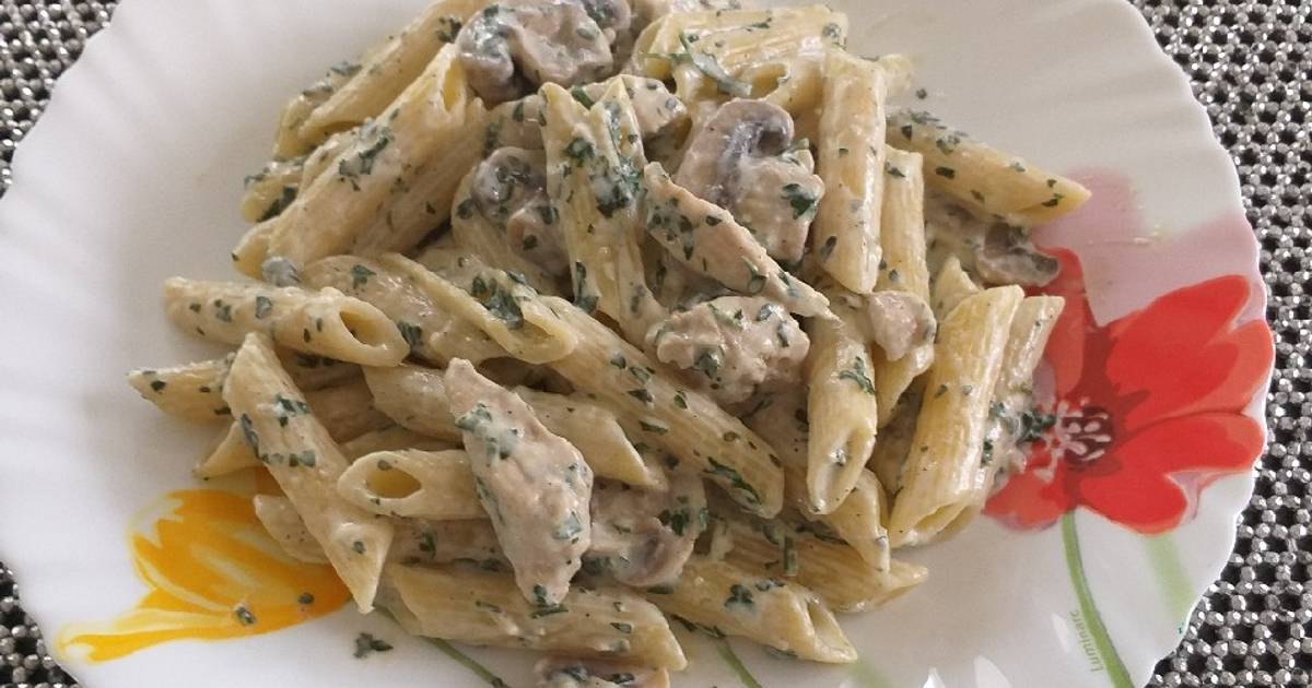 Easy creamy chicken mushroom pasta Recipe by Mina Haghjoo - Cookpad