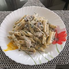 Easy creamy chicken mushroom pasta A picture of Easy creamy chicken mushroom pasta.