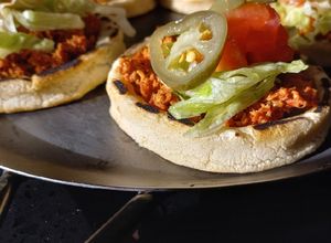 Una foto de Sopes de Chilorio Sinaloa