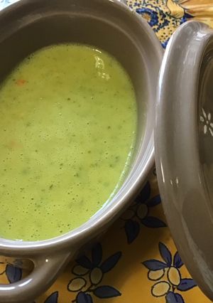 Une photo de Sauce salade à l'huile de lin, ail et vinaigre de framboises