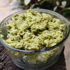 A picture of Green Chili Chutney.