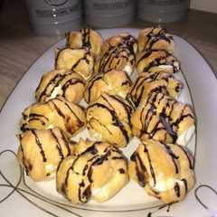 Una foto de Profiteroles rellenos de nata