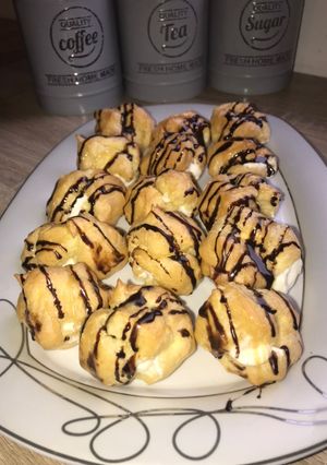 Una foto de Profiteroles rellenos de nata