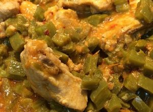 Una foto de Costillas de cerdo con nopales