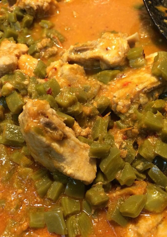 Una foto de Costillas de cerdo con nopales