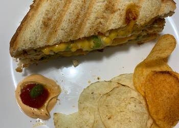 Easiest Way to Prepare Appetizing Grilled cheese chilli sandwich