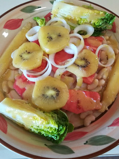 Una foto de Ensalada con kiwi