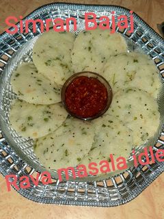 रवा मसाला इडली (rava masala idli recipe in Hindi) रेसिपी मुख्य फोटो