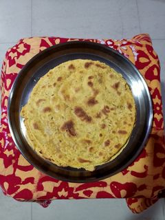 मसाला खाकरा (Masala khakhra recipe in marathi) रेसिपी चे मुख्य फोटो 