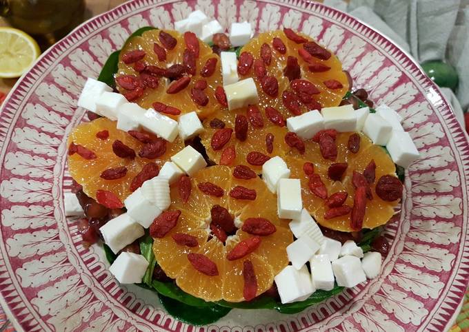 Ensalada de bayas de Goji con mandarina y espinaca! Receta de PATRICIA  *Patyco-Candybar*- Cookpad