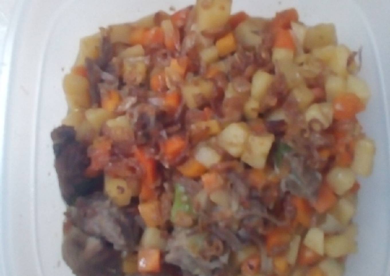 Potato carot with pork