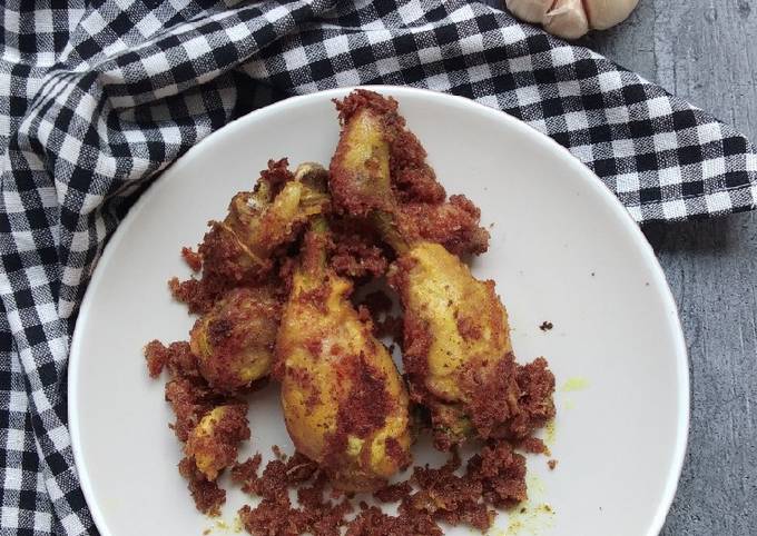 32. Ayam Goreng Serundeng