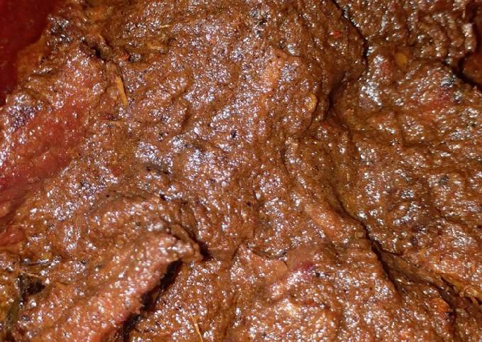 Resep memasak Rendang Padang hitam yang nagih banget