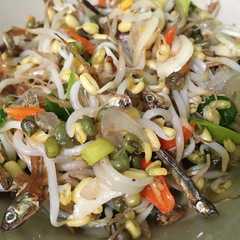Tauge Cah Ikan Asin রেসিপির প্রধান ছবি