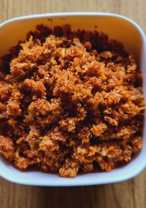 A picture of Coconut+lasun chutney.