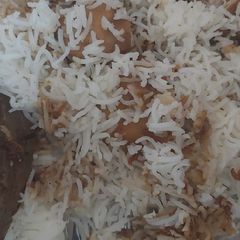 A picture of Chicken pulao.